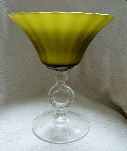 1960'S   FANTASTIC RETRO / VINTAGE STUDIO  GREEN  GLASS VASE GLASS CIRCLE STEM .